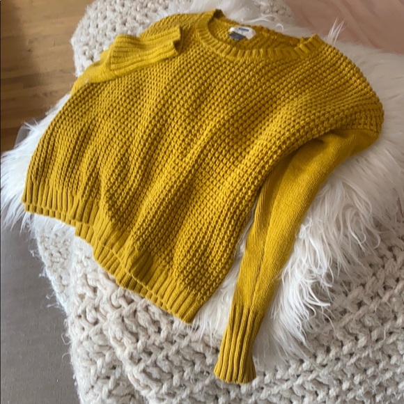 Sweaters - 🍯SALE 4/$30  Mustard crop short knitted sweater